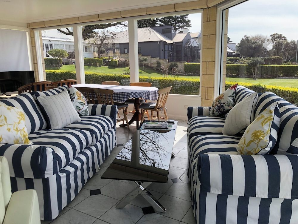 Douglas Riverside Panoramic House, 1 Bedroom, Kitchen, River View 3