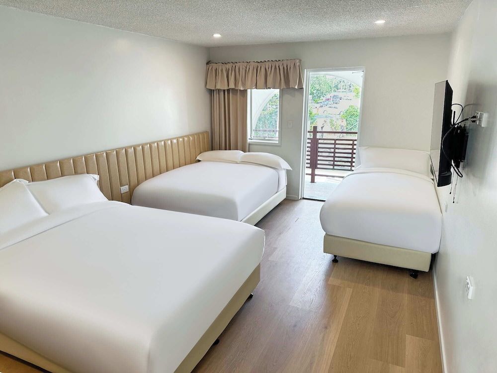 Venus Resort Deluxe Family Room 2