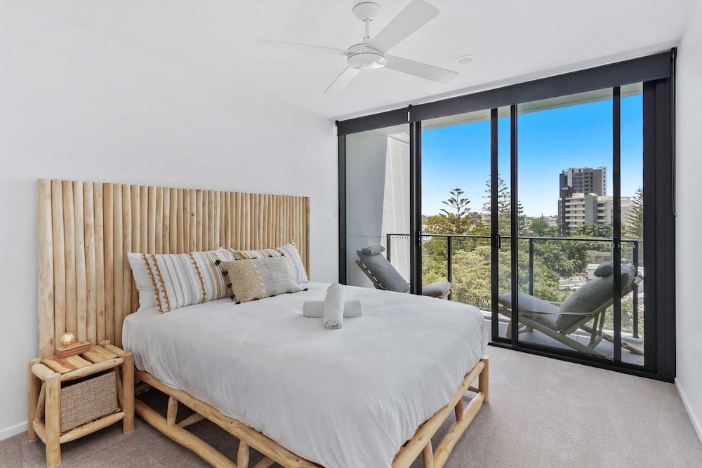 Two Bedroom Two Bathroom Ocean View Apartment - Level 5