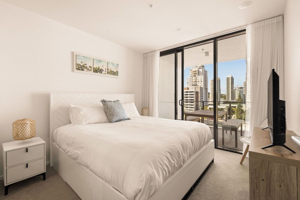 Two Bedroom Two Bathroom Ocean Glimpses Apartment - Level 6