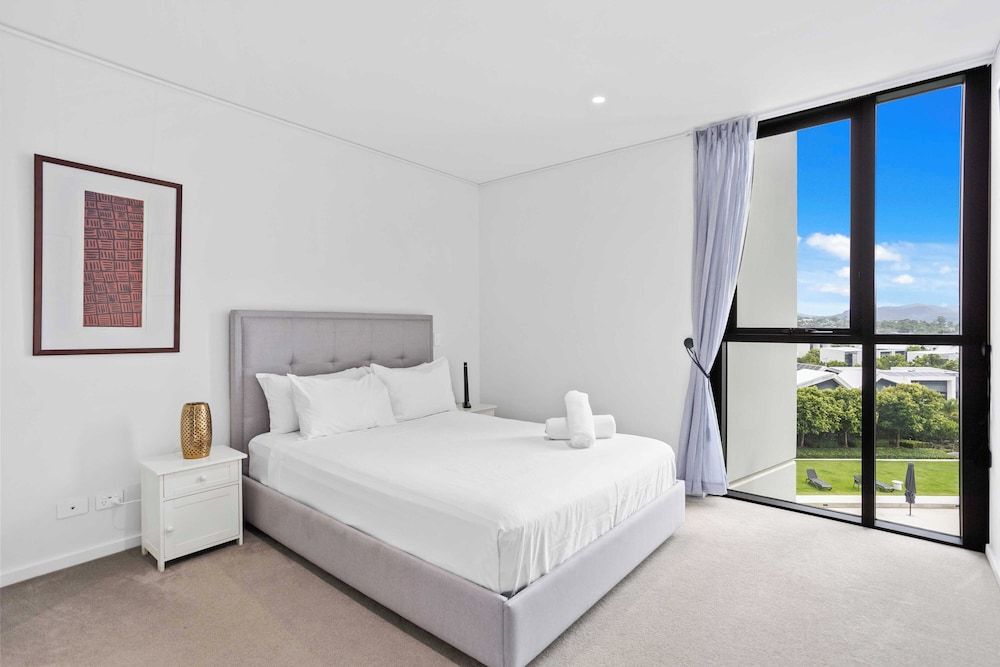 Luxury Apartment, 2 Bedrooms, Pool View