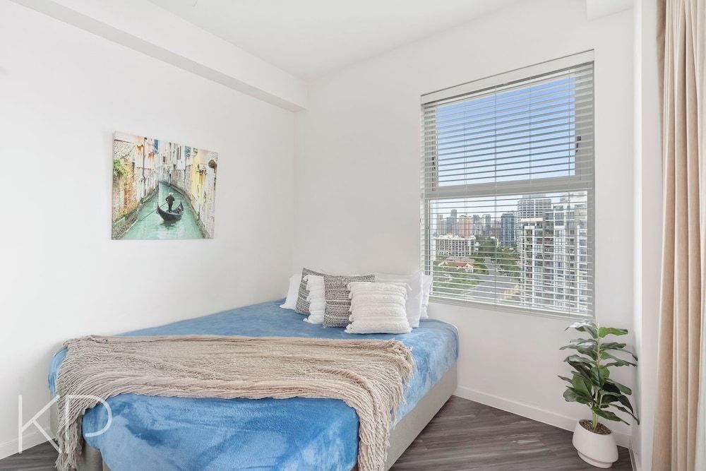 Apartment, River View