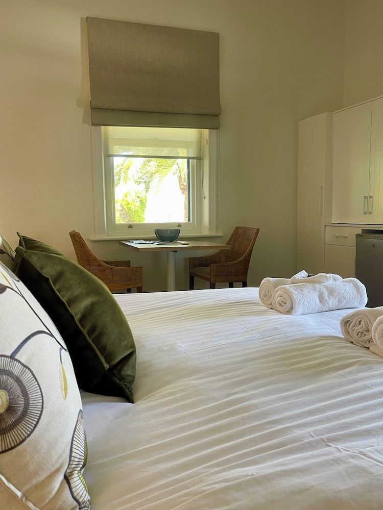 Luxury Studio Suite, Garden View