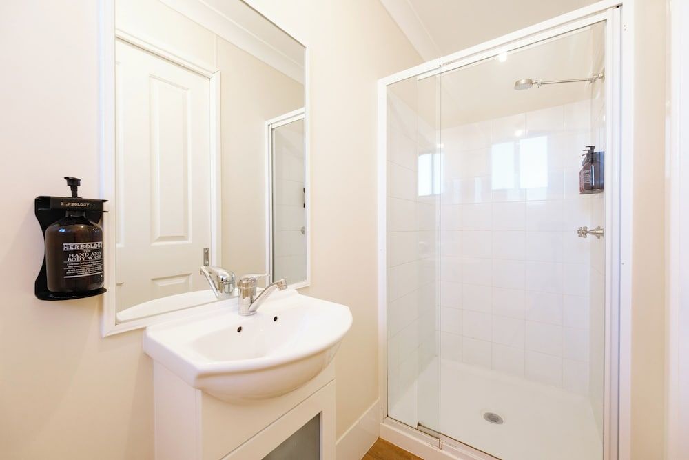 Tamworth Holiday Park Superior Studio Not Pet Friendly 4