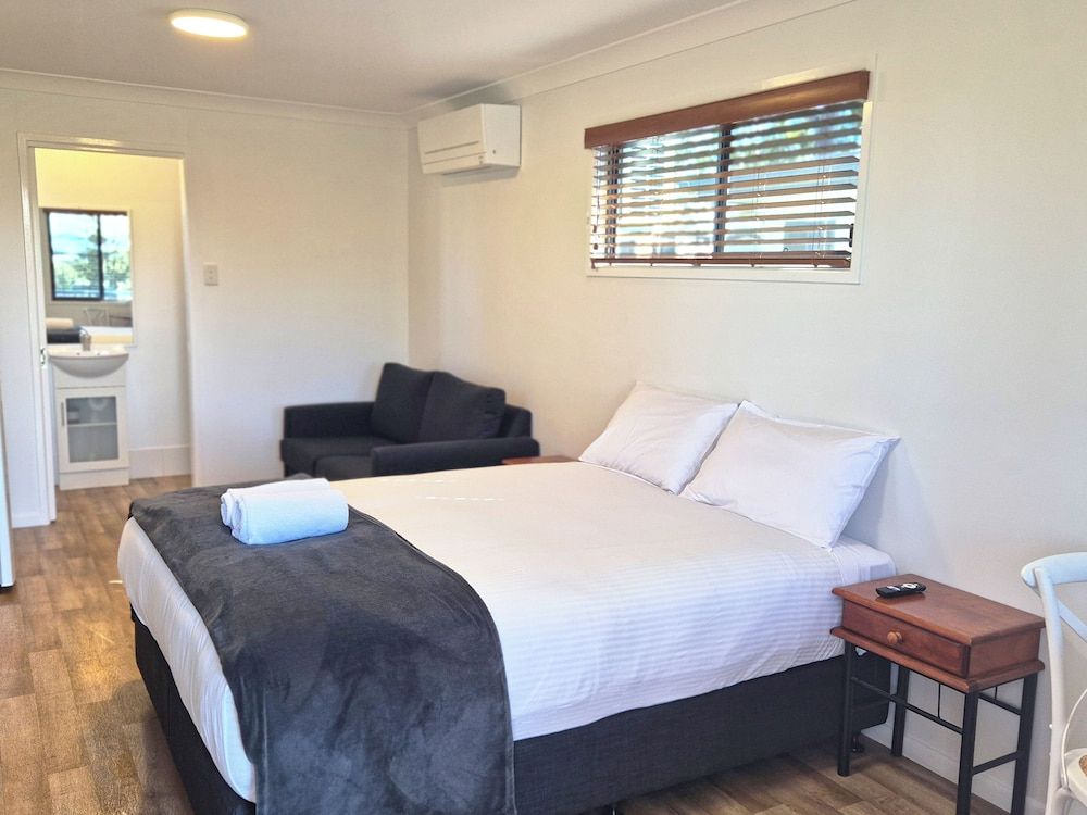 Tamworth Holiday Park Superior Studio Not Pet Friendly