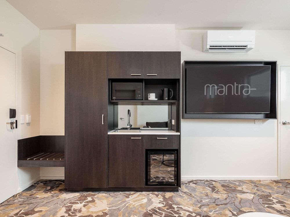 Mantra Shepparton Deluxe Room, 1 King Bed 5