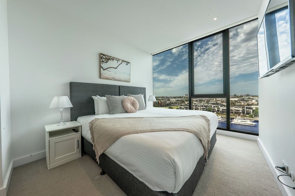 2 Bedroom 2 Bathroom with River View