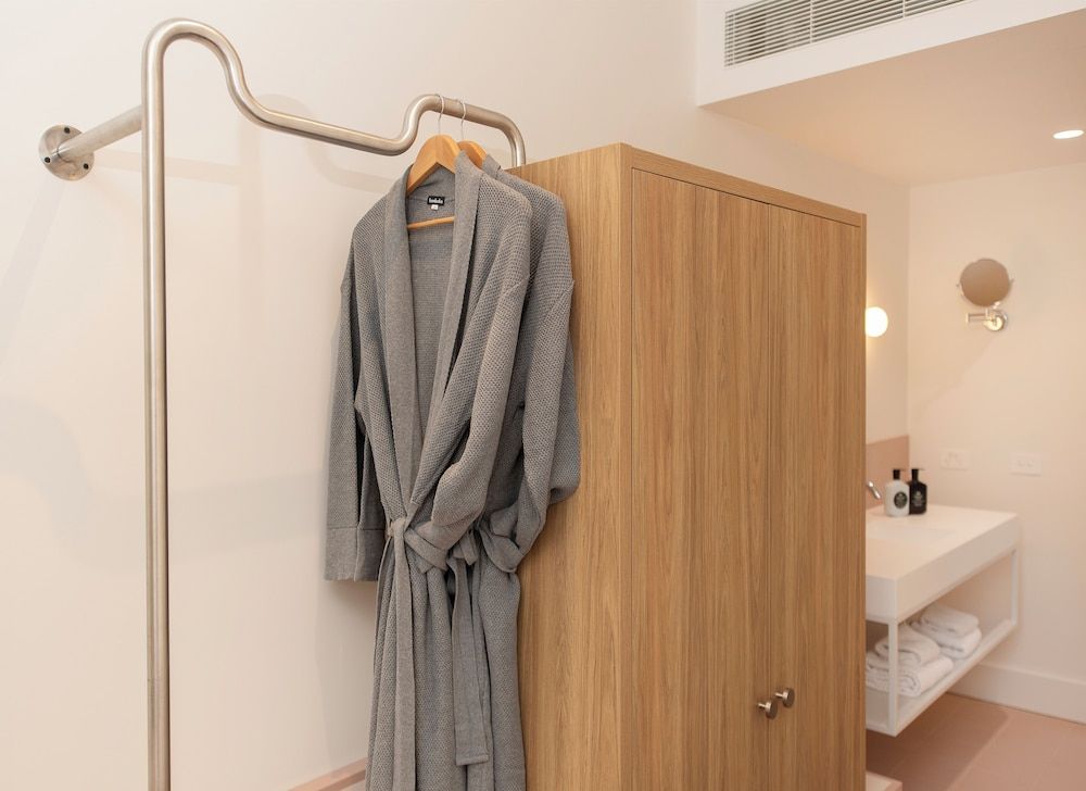 Kar-Rama Hotel Superior Room with Free Parking, Wifi, Welcome Drink, Minibar 4