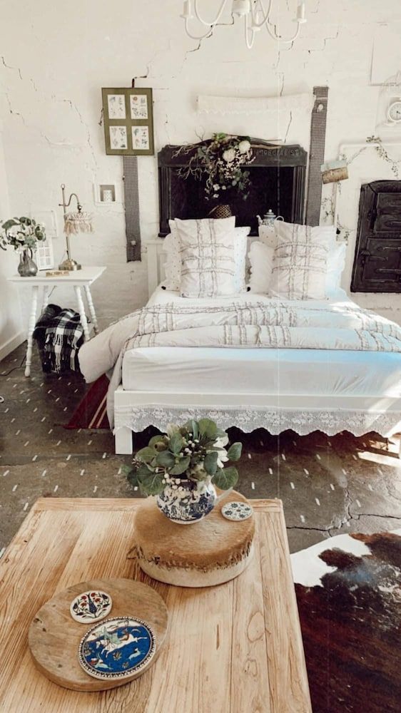 Studio, Multiple Bedrooms, Smoking, Balcony