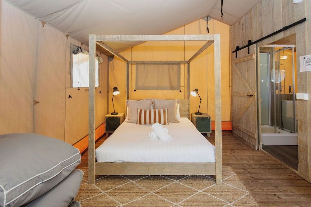 Superior Tent, Garden View