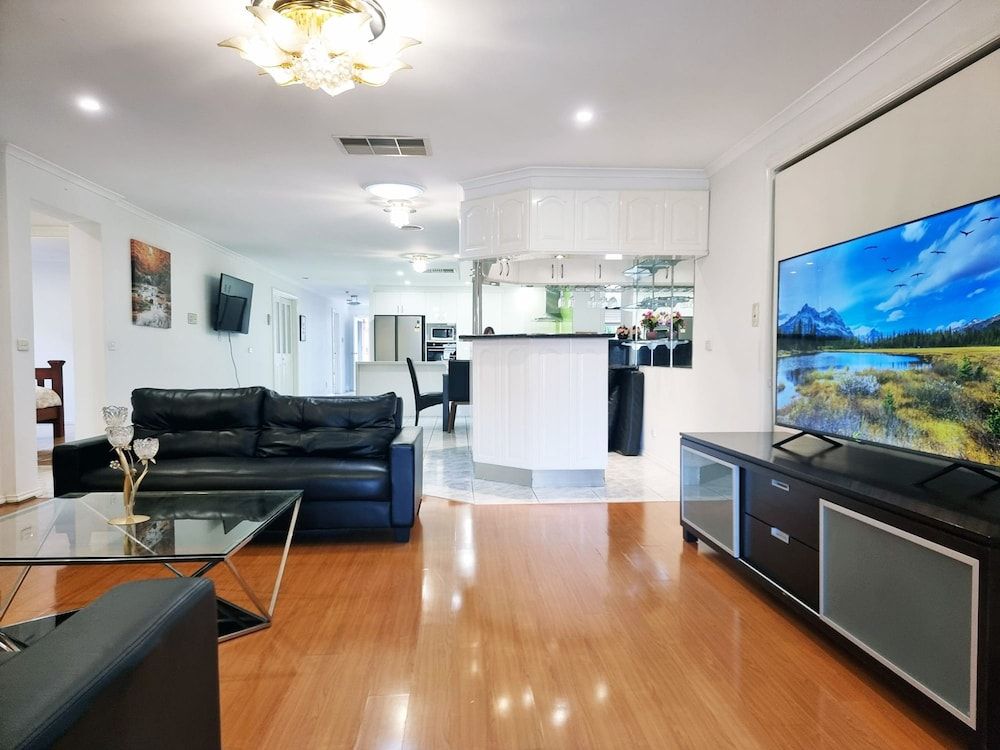 5 Bedrooms Spacious Home