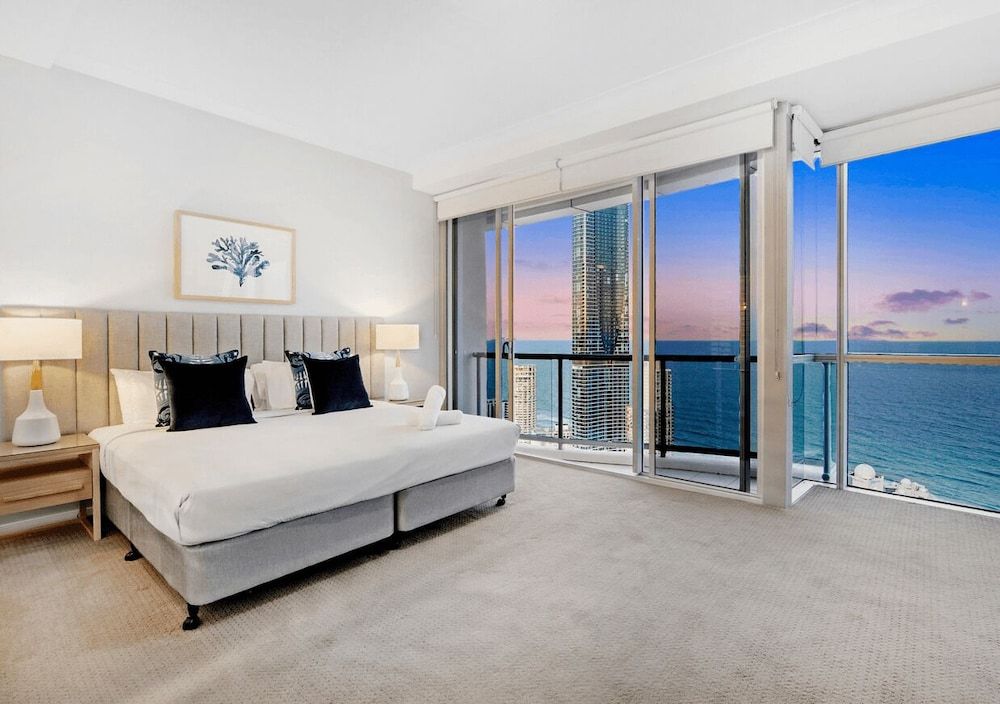 Luxury Apartment, 5 Bedrooms, Sea View