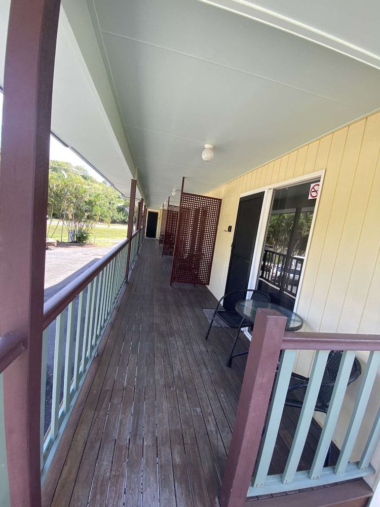 Agnes palms motel Comfort Double or Twin Room, Pool View 6