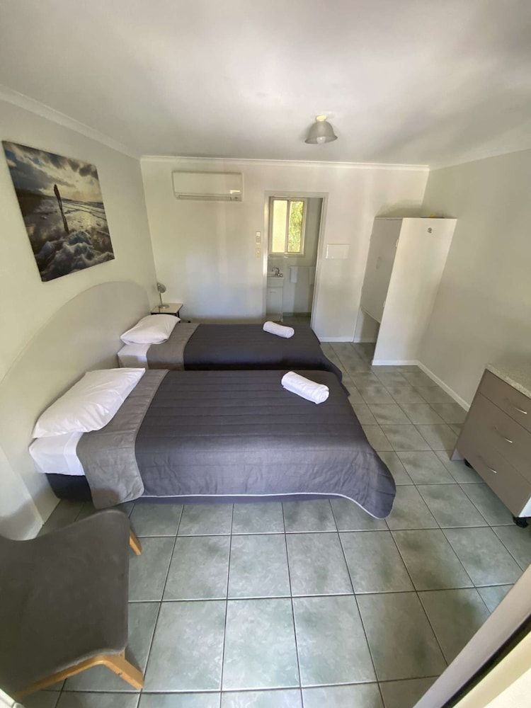 Agnes palms motel Comfort Double or Twin Room, Pool View