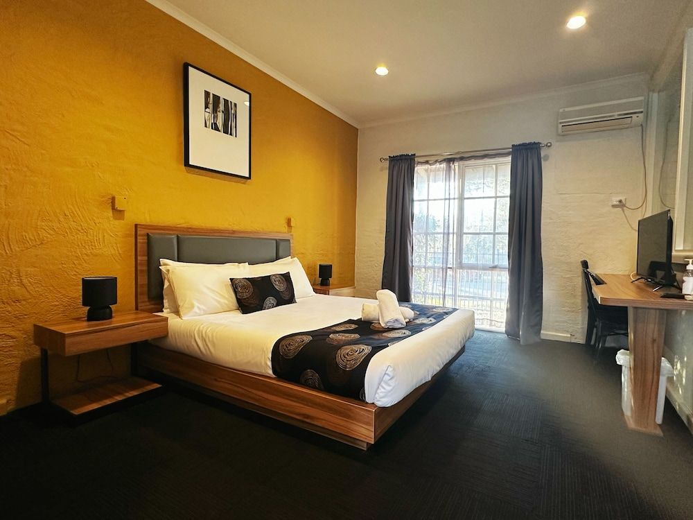 Greensborough Motel Basic Double Room 2