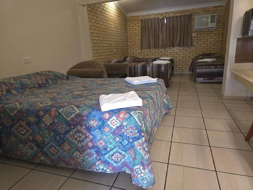 Royal Motel Rockhampton Family Room, Ground Floor 3