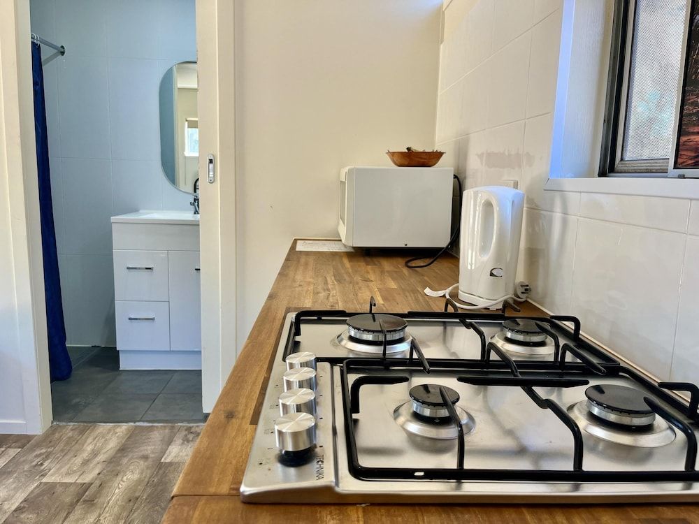 Westview Caravan Park Double Room 6