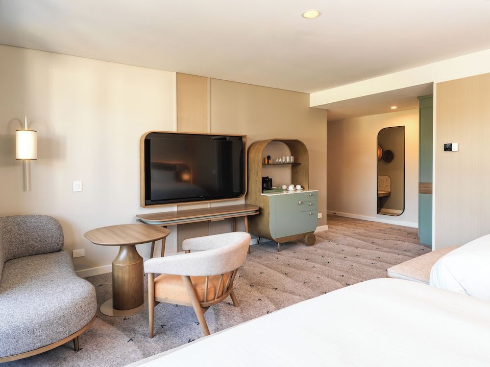 voco Gosford by IHG Premium Room, 2 Queen Beds, Balcony 6