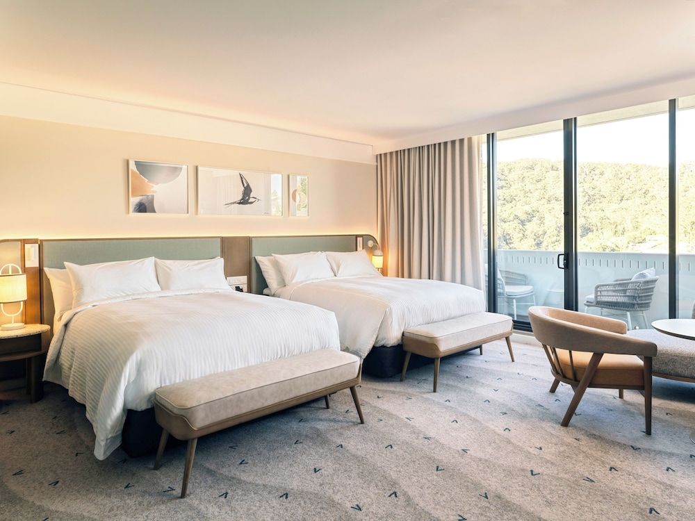 voco Gosford by IHG Premium Room, 2 Queen Beds, Balcony 2