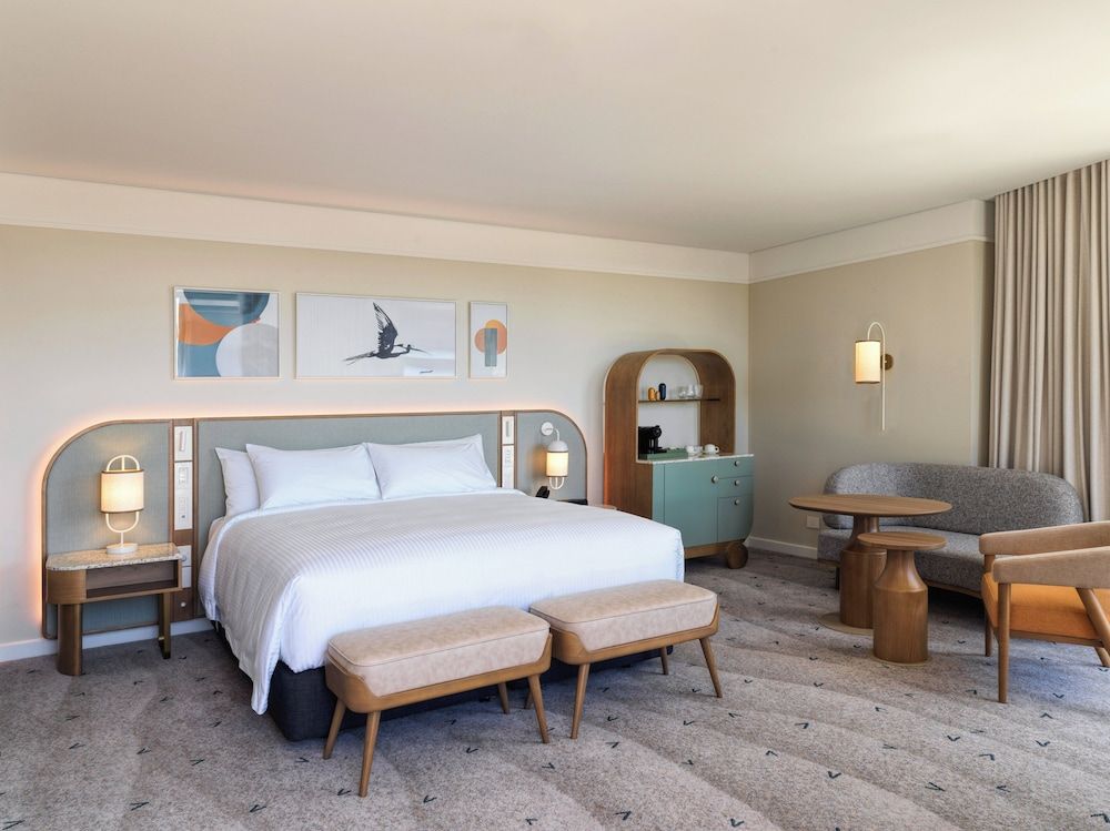 voco Gosford by IHG Suite, 1 King Bed, City View 2