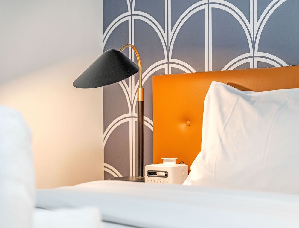 City Studio, 1 Queen Bed