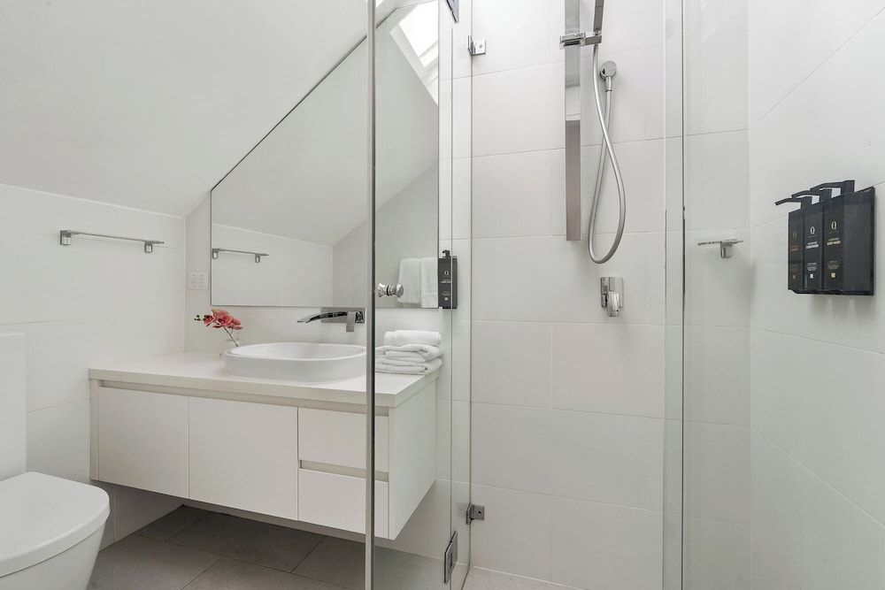 Urban Rest Double Bay Beach Two Bedroom Apartment with Study 5