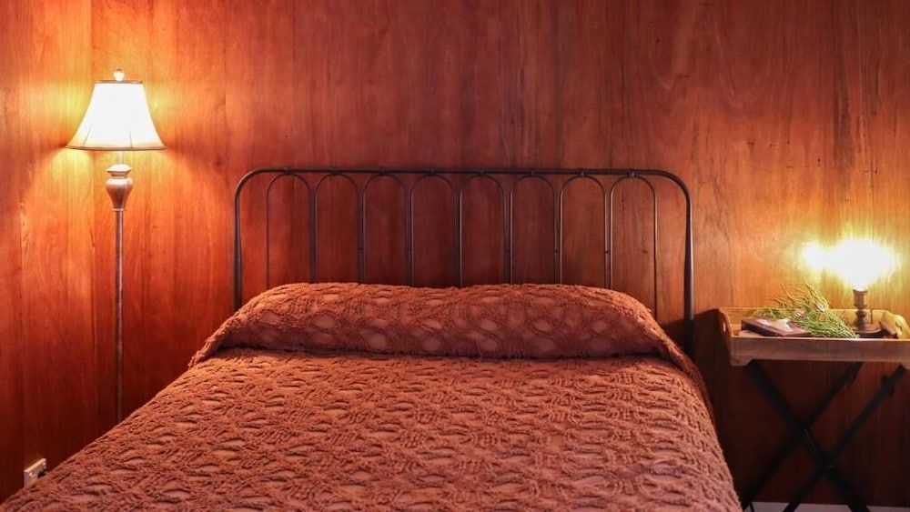 The Staging Post Classic Double Room, 1 Queen Bed, Kitchenette 2