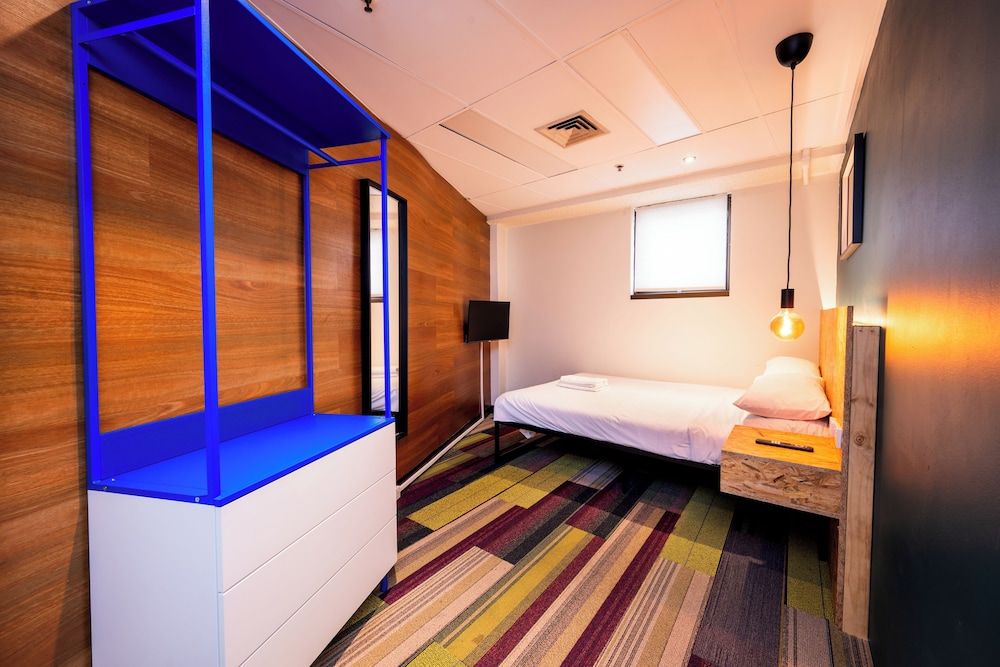 Urban Nomad - Kings Cross Basic Double Room 3