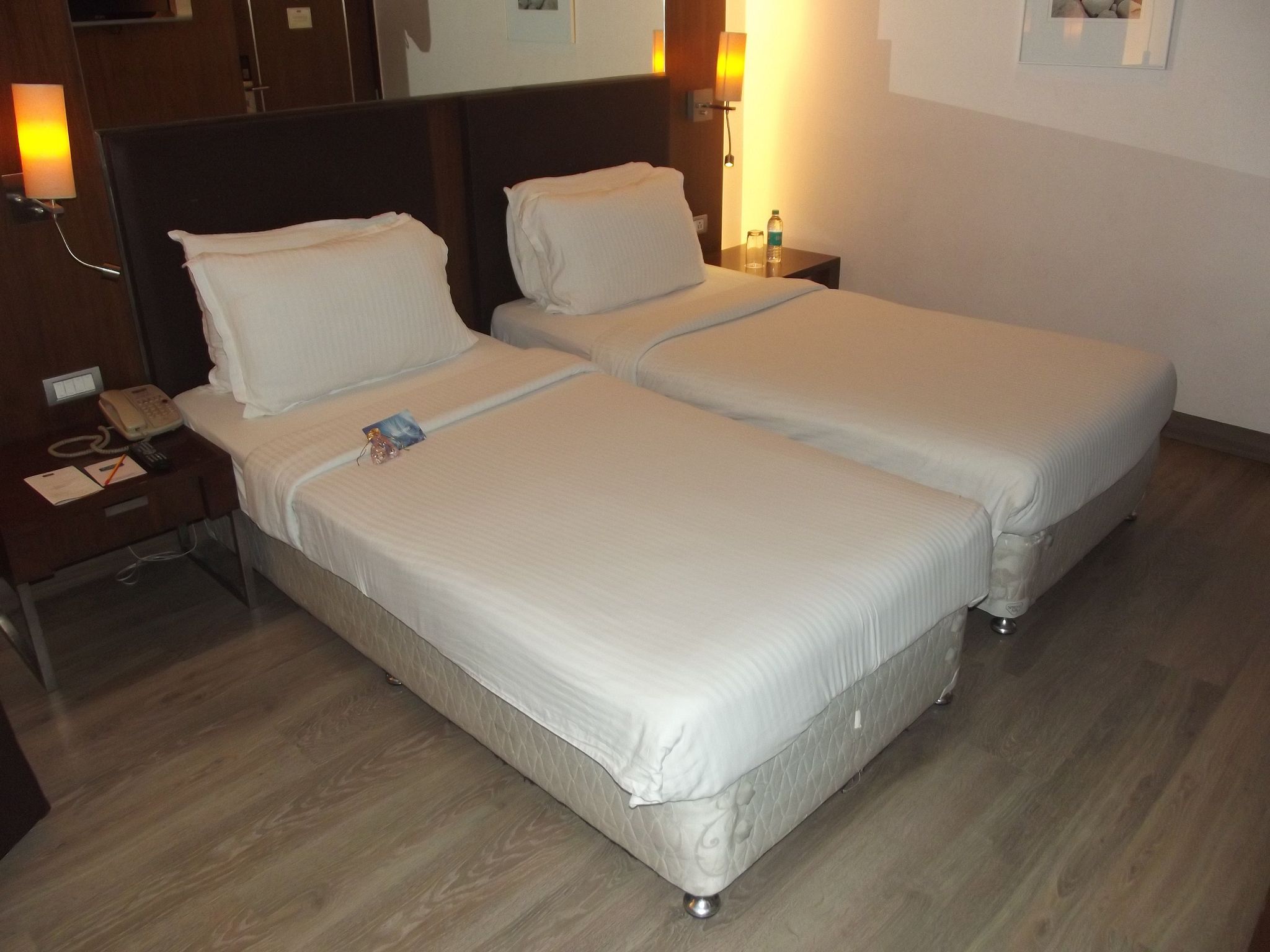 St Laurn- Koregaon Park, Pune EXECUTIVE TWIN BED 11