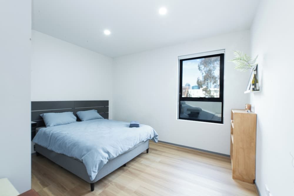 Melbourne Studio Apartments Hotel @ 138 Elgin Carlton Apartment, 2 Bedrooms, Non Smoking, Private Bathroom & Kitchenette 11