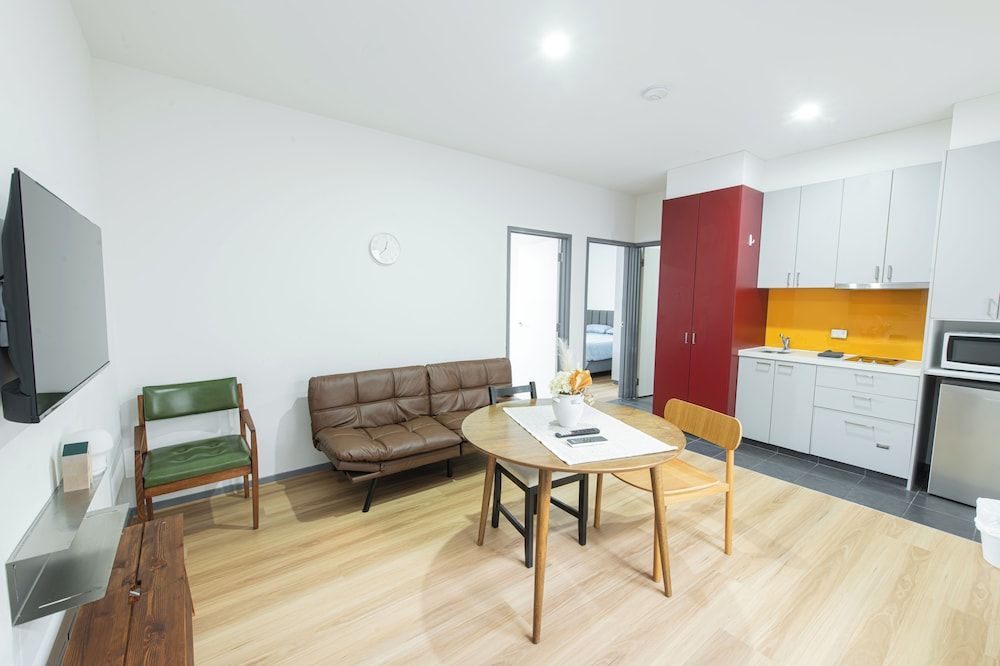 Melbourne Studio Apartments Hotel @ 138 Elgin Carlton