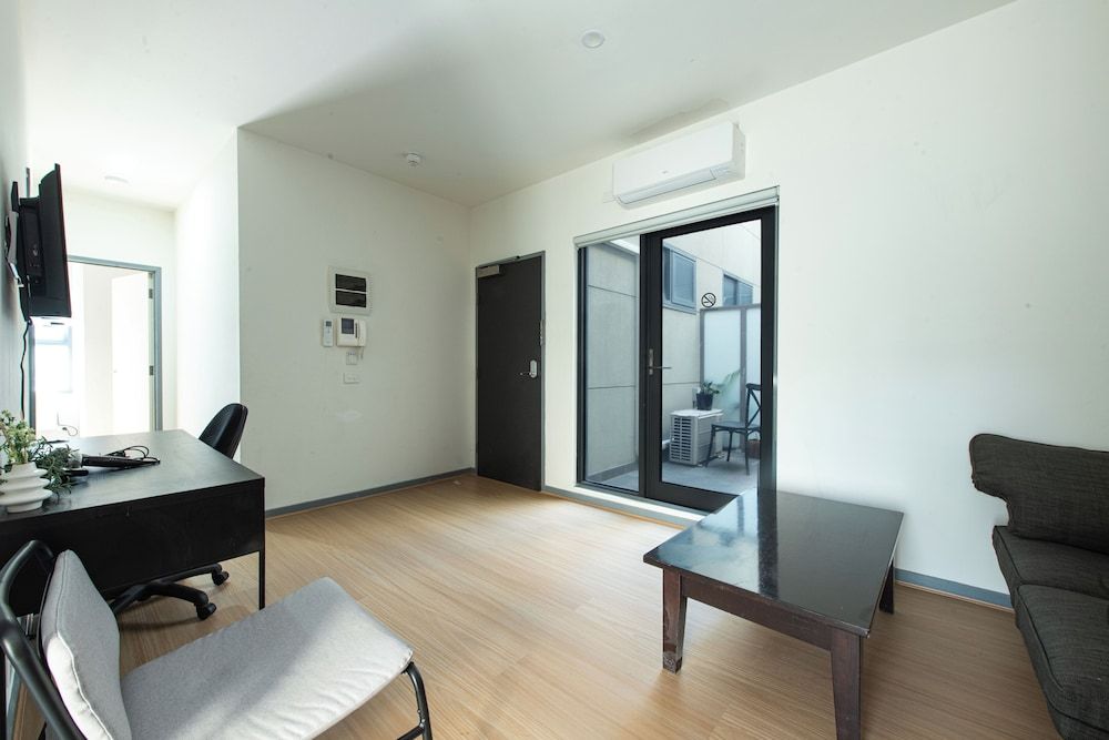 Melbourne Studio Apartments Hotel @ 138 Elgin Carlton Apartment, 2 Bedrooms, Non Smoking, Private Bathroom & Kitchenette 31