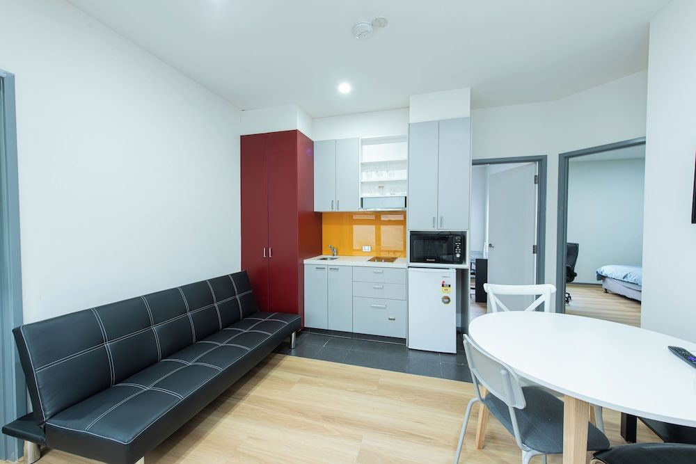 Melbourne Studio Apartments Hotel @ 138 Elgin Carlton Apartment, 2 Bedrooms, Non Smoking, Private Bathroom & Kitchenette 34