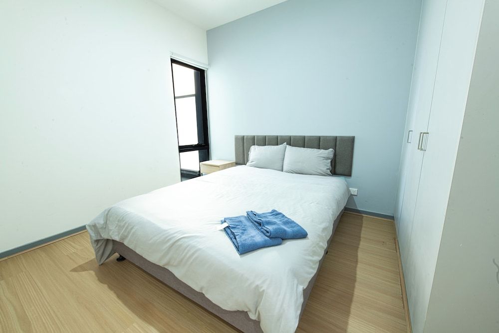 Melbourne Studio Apartments Hotel @ 138 Elgin Carlton Apartment, 2 Bedrooms, Non Smoking, Private Bathroom & Kitchenette 3