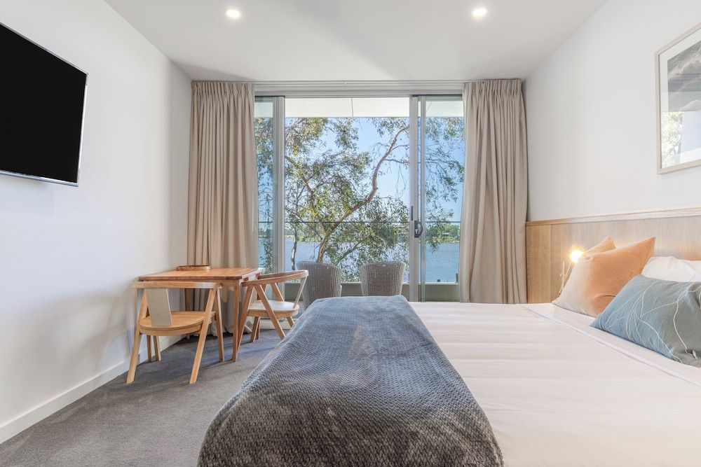 Nagambie Waterfront Motel Lakeview Ground Floor Room 4