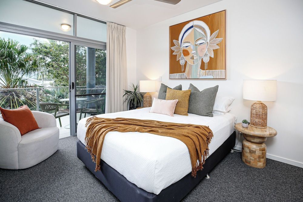 Deluxe Apartment, Balcony, Pool View