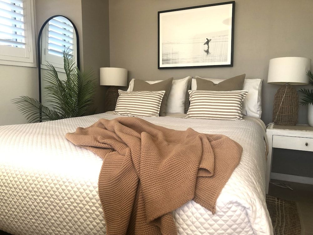 Superior Studio Suite, 1 Queen Bed, Balcony, Sea View