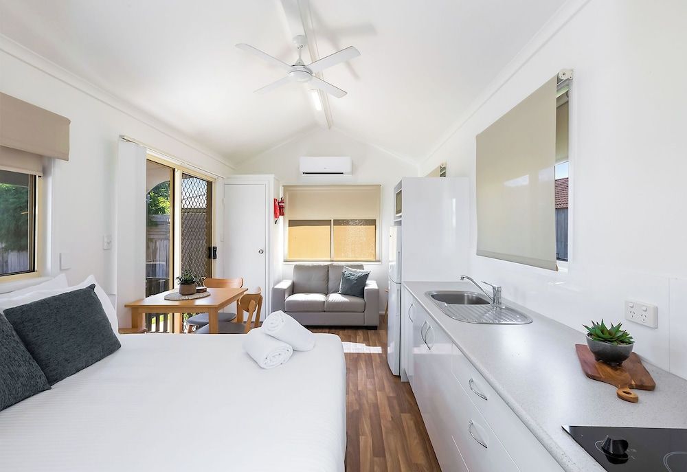 Standard Cabin - Sleeps 2 - Dog Friendly