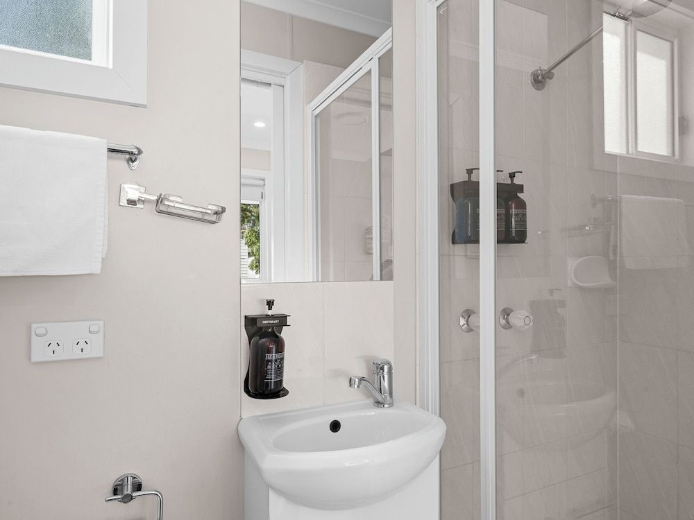 Wodonga Holiday Park Standard Poolside Studio - Not Pet Friendly 2