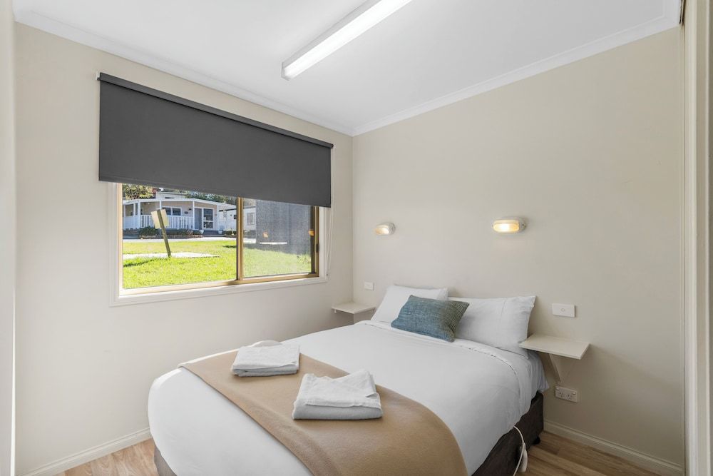Moss Vale Holiday Park Standard 2 Bedroom Cabin