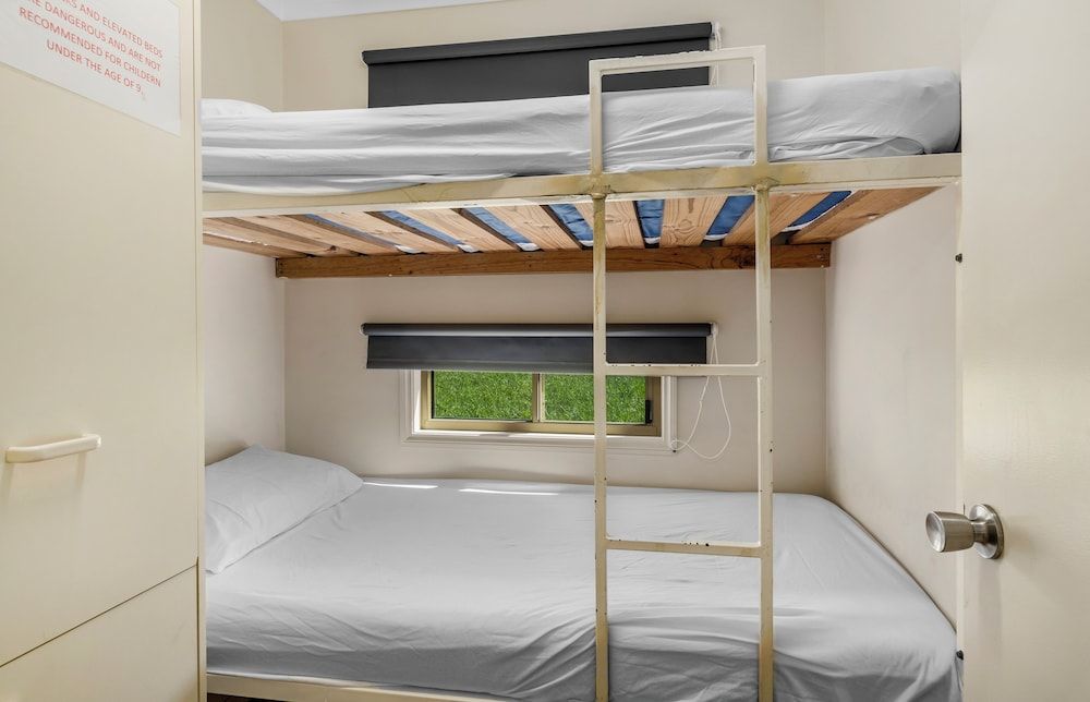Moss Vale Holiday Park Standard 2 Bedroom Cabin 3