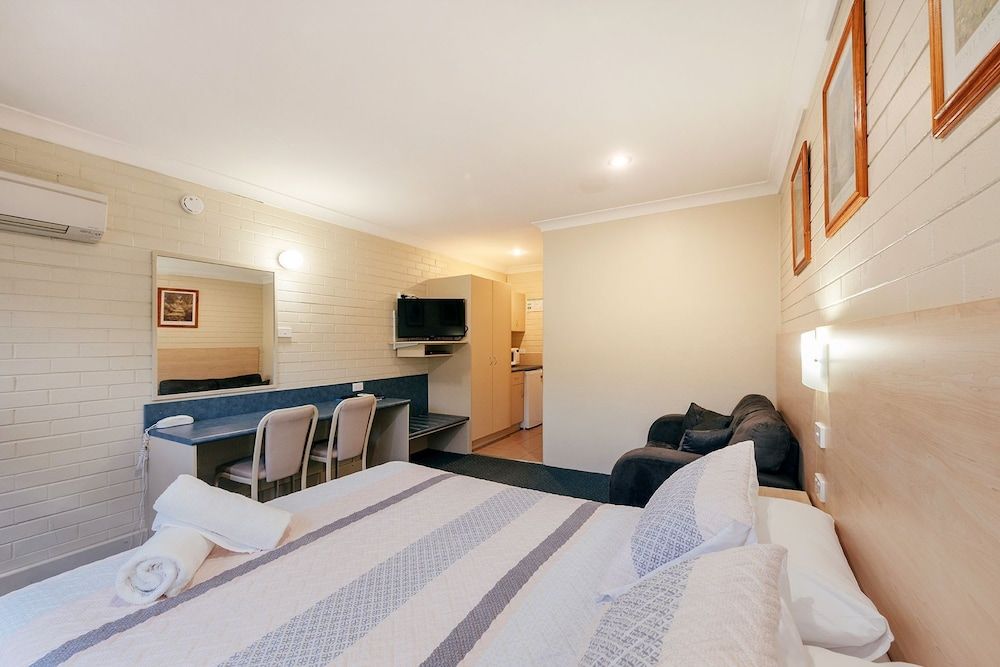 Fitzroy Motor Inn Grafton Queen Room