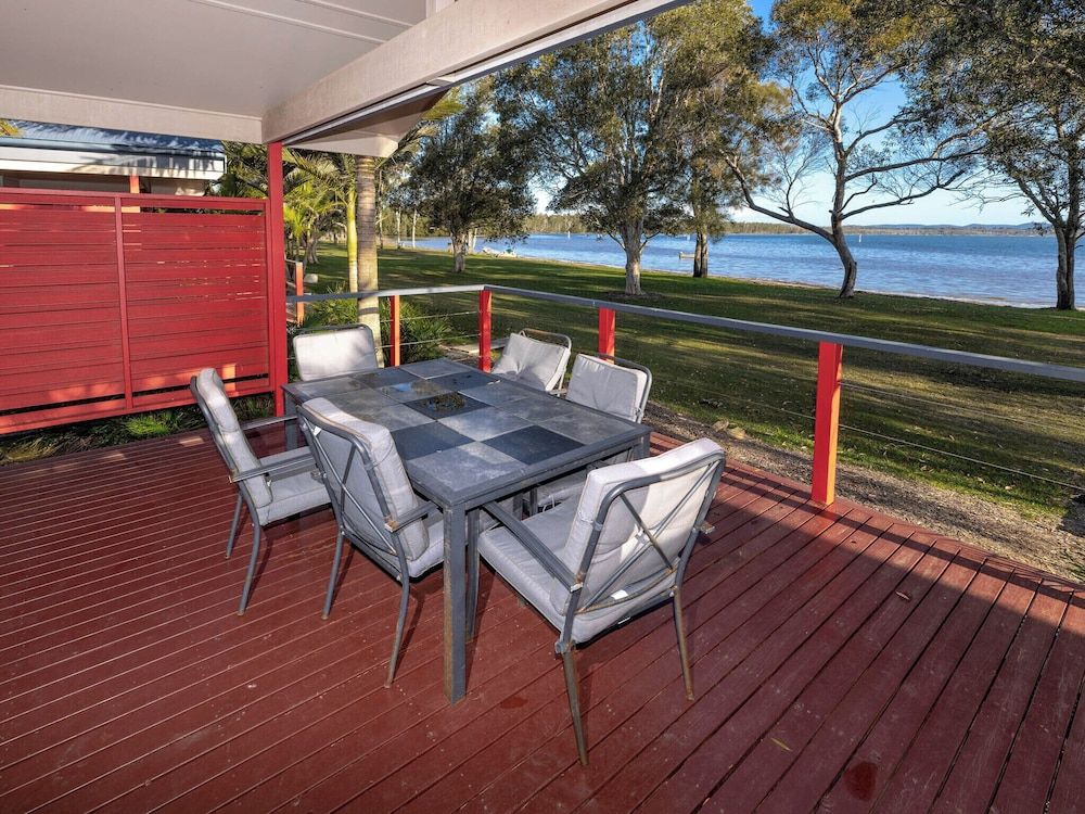 Lakeside Forster Holiday Park Superior Lake View 2 Bedroom Villa - Sleeps 5 3