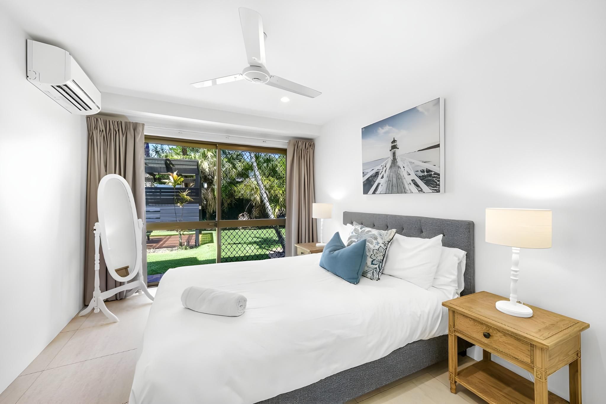2 Bedroom Apartment with Garden