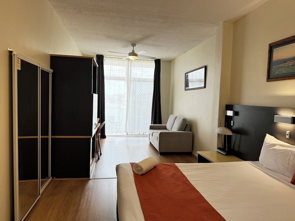 Taree Motor Inn Standard Room, 1 Bedroom 3