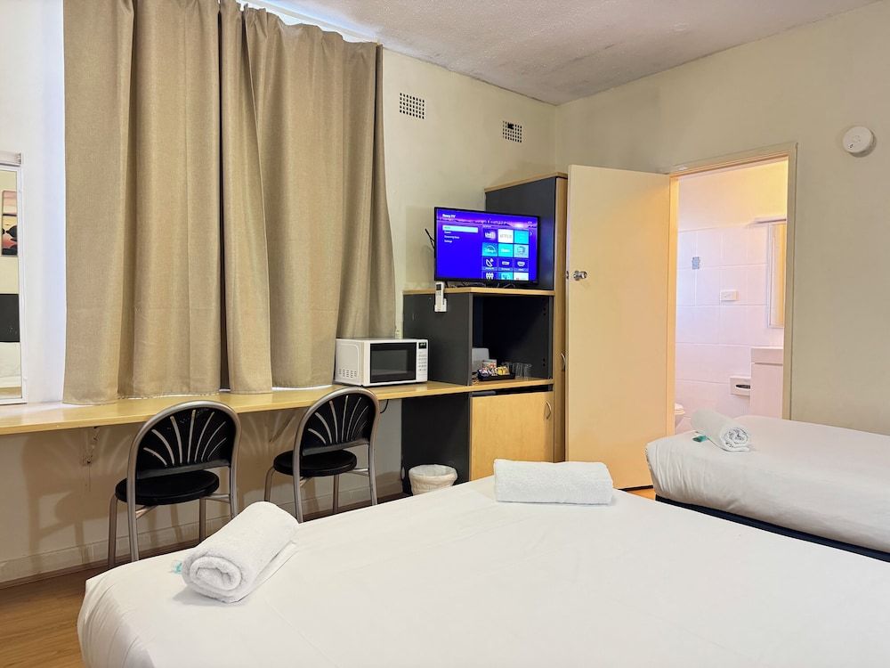 Taree Motor Inn Standard Double or Twin Room, 1 Bedroom 3