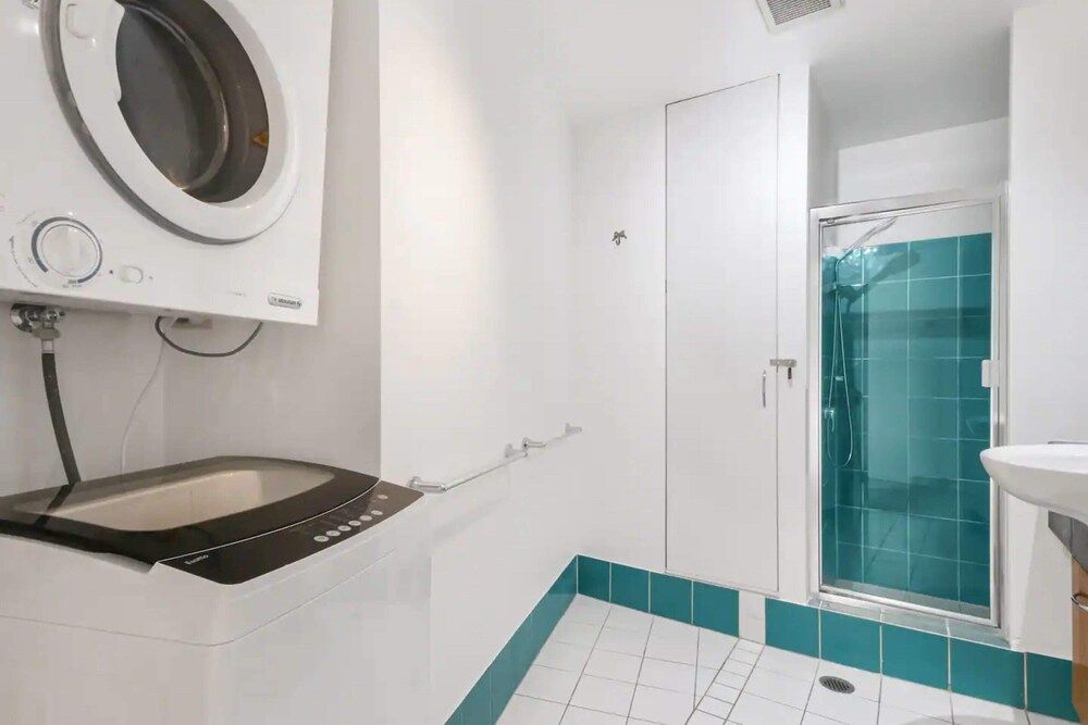 Basic Apartment, 1 King Bed