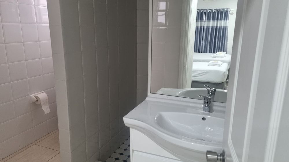 Forstay Motel Family Room 5