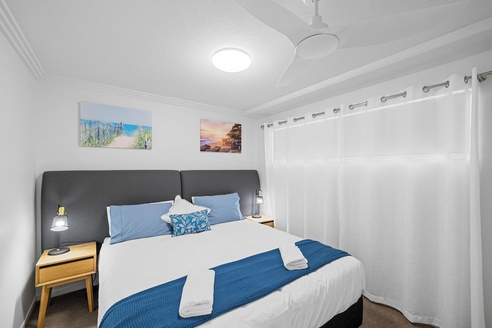 Broadwater and Saltwater on the Peninsula. 2 Bedroom Apartment on Saltwater 2