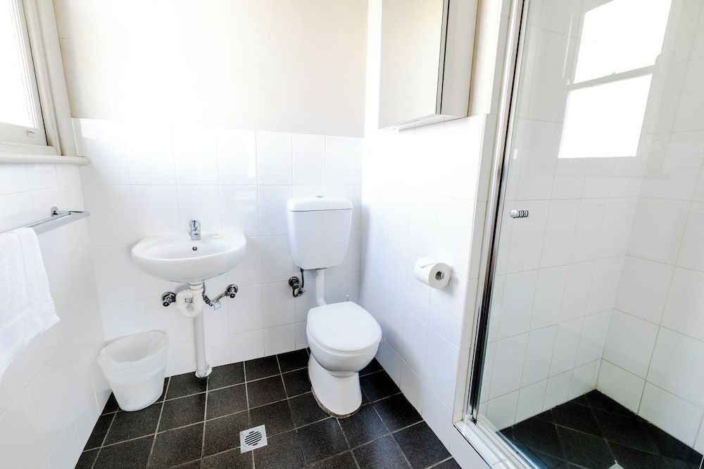 William Farrer Hotel Standard Quadruple Room 2